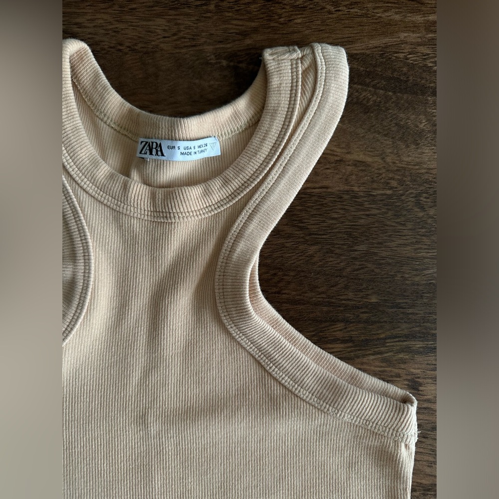 Zara Ribbed Inverted Racerback Tank Top in color nude - Picture 4 of 5